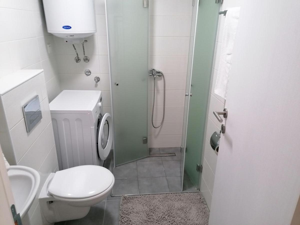 Sarah - City Apartment Szkopje Kültér fotó