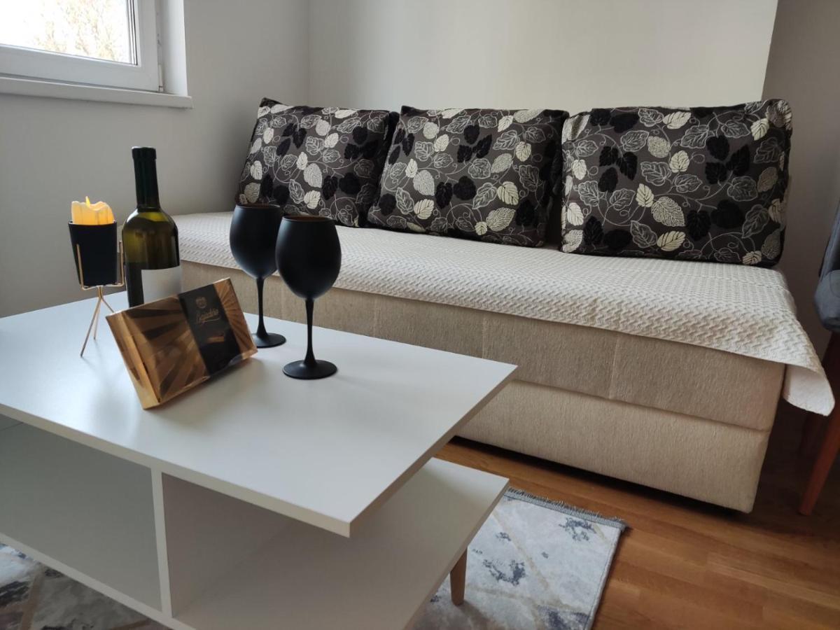Sarah - City Apartment Szkopje Kültér fotó