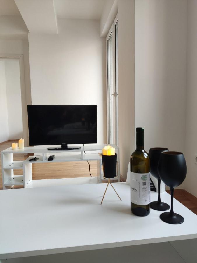 Sarah - City Apartment Szkopje Kültér fotó